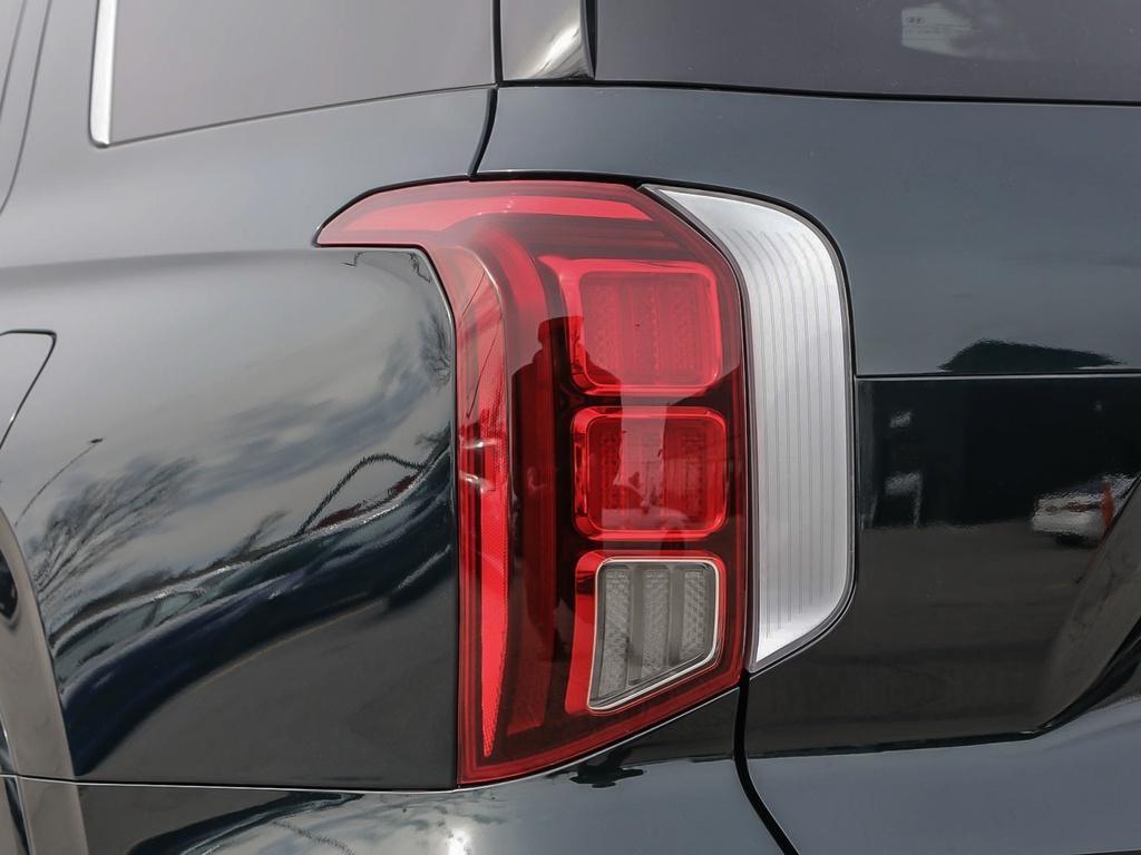 used 2024 Hyundai Palisade car, priced at $52,097