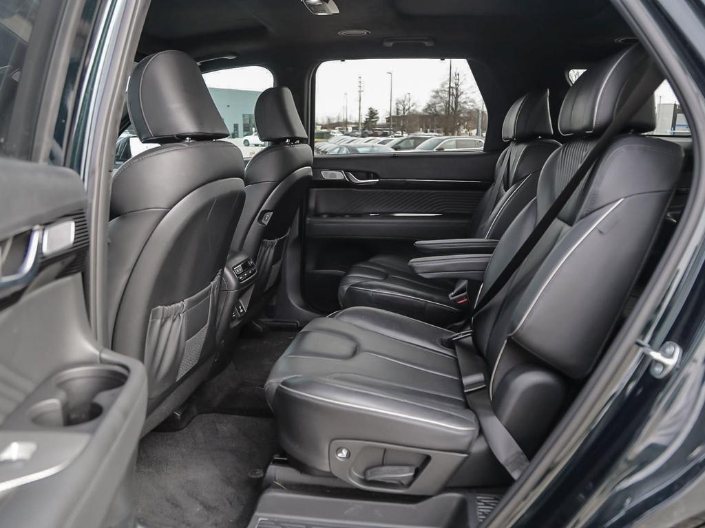 used 2024 Hyundai Palisade car, priced at $52,097