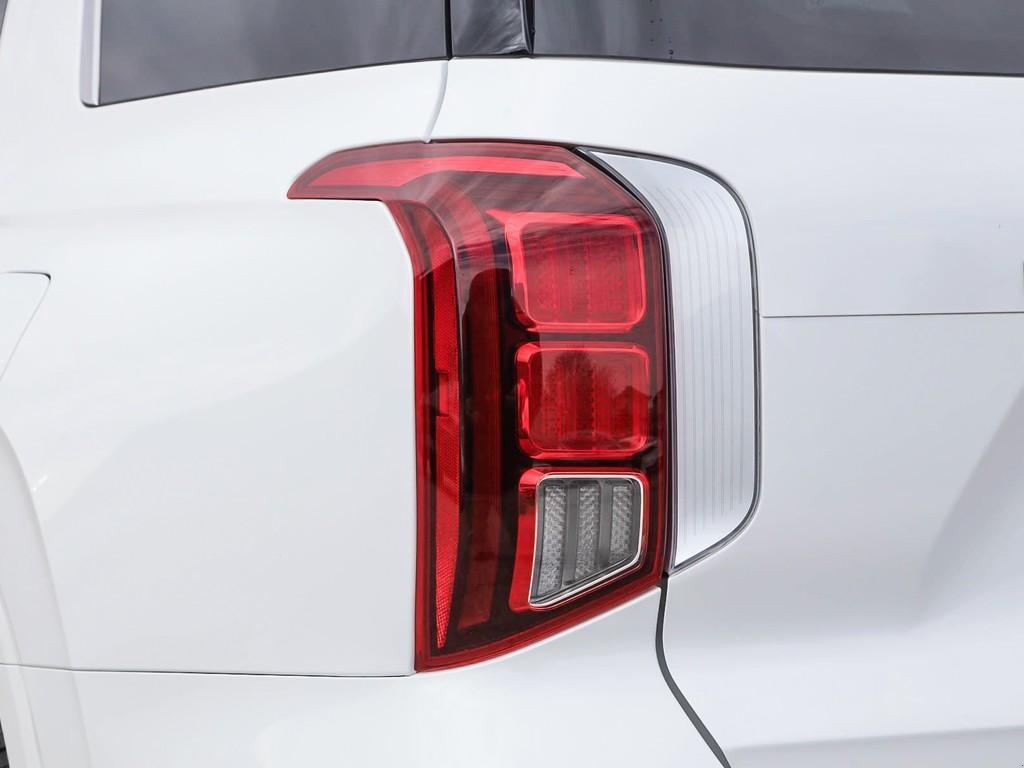 used 2025 Hyundai Palisade car, priced at $58,597