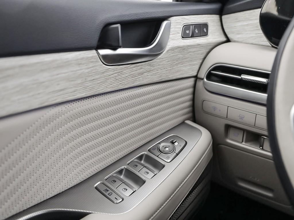 used 2025 Hyundai Palisade car, priced at $58,597