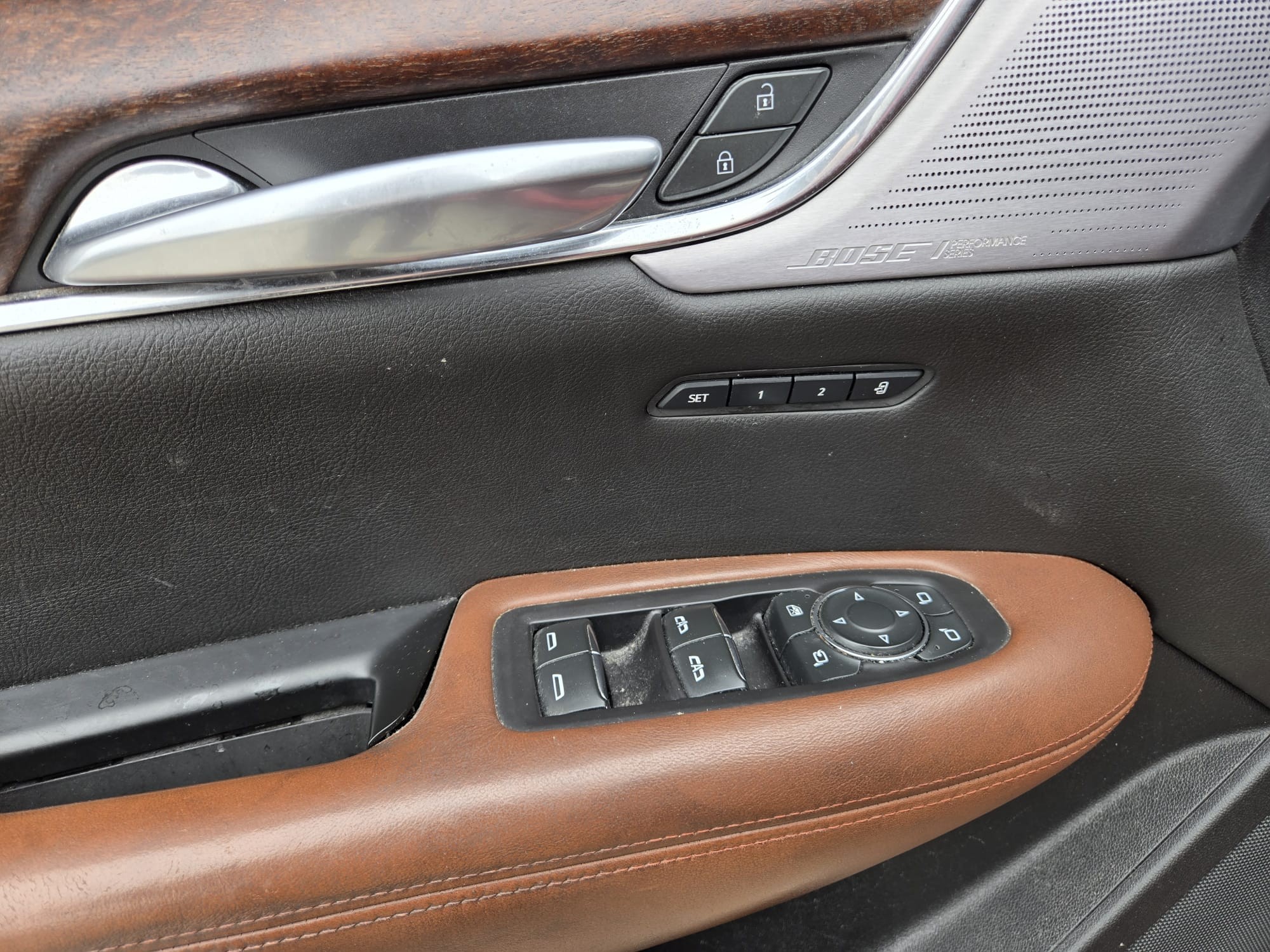 used 2020 Cadillac XT5 car, priced at $6,500