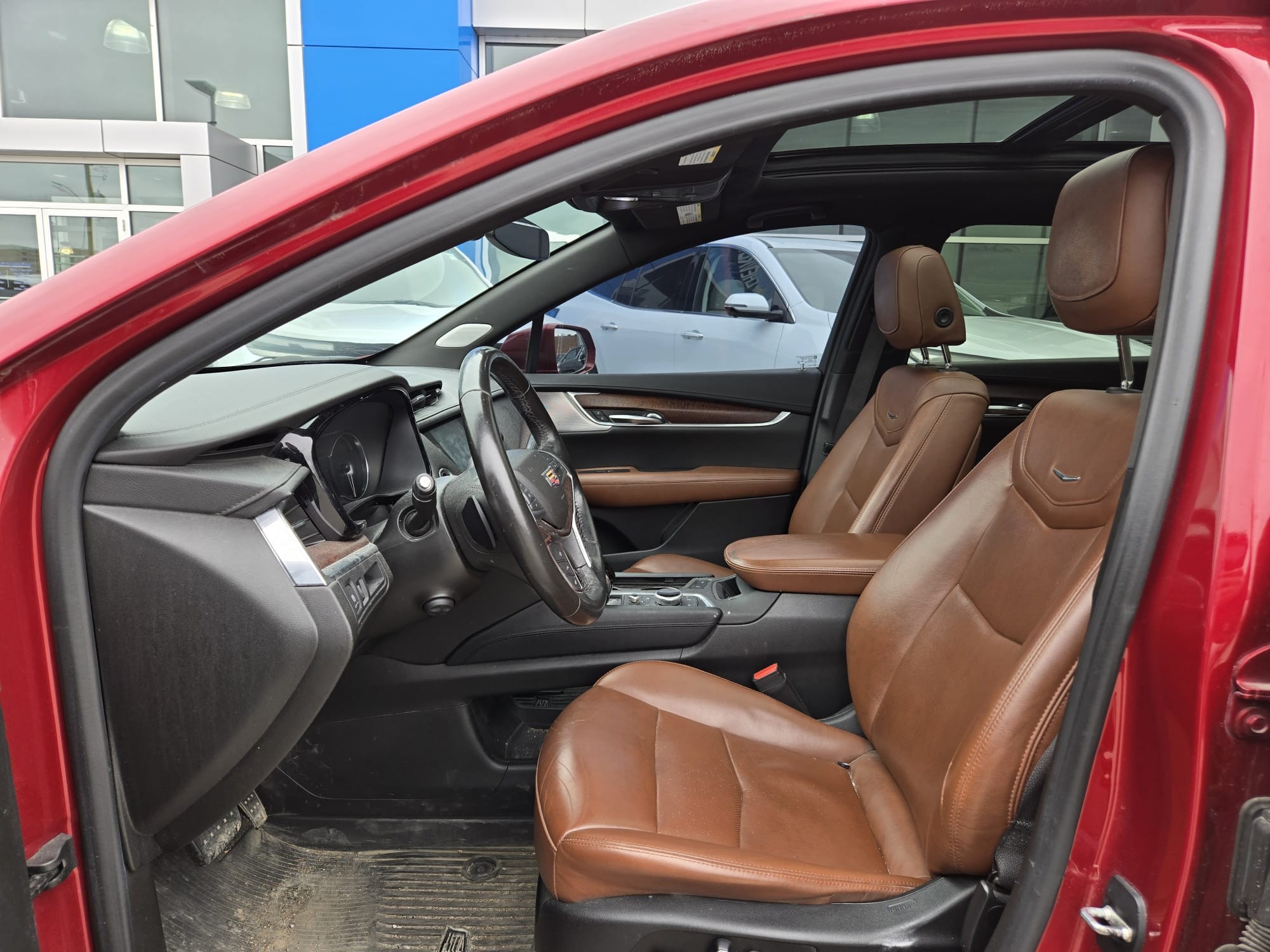 used 2020 Cadillac XT5 car, priced at $6,500