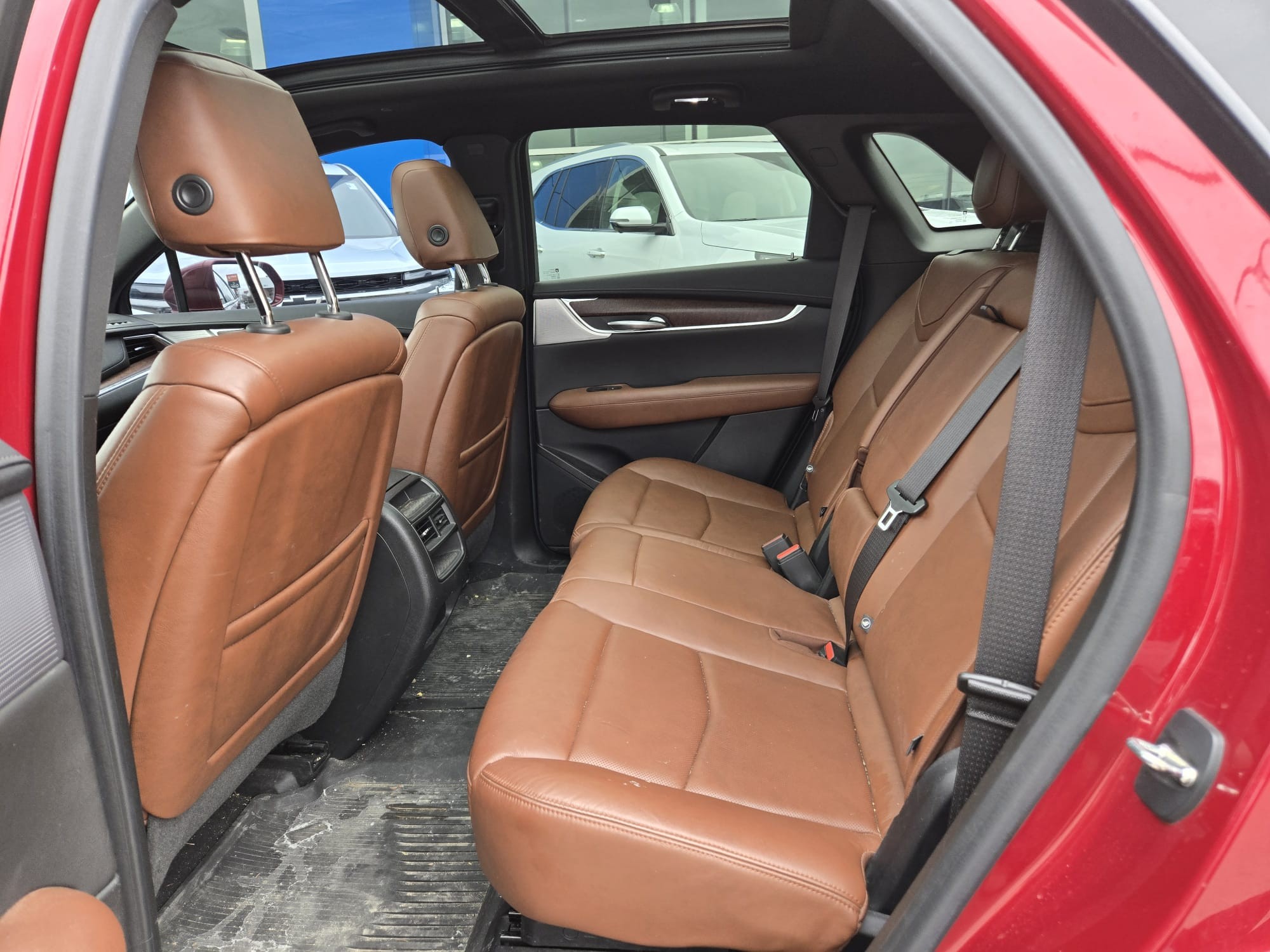 used 2020 Cadillac XT5 car, priced at $6,500