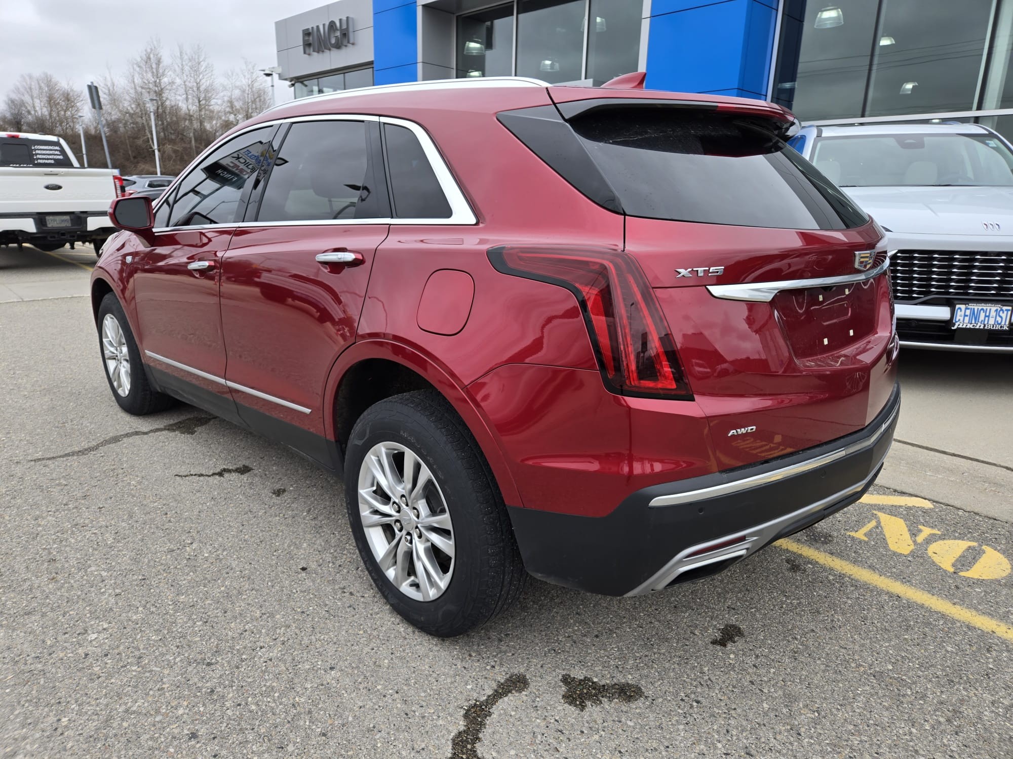 used 2020 Cadillac XT5 car, priced at $6,500