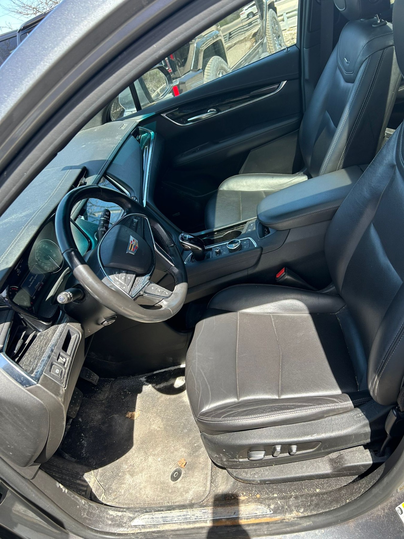 used 2021 Cadillac XT5 car, priced at $29,500