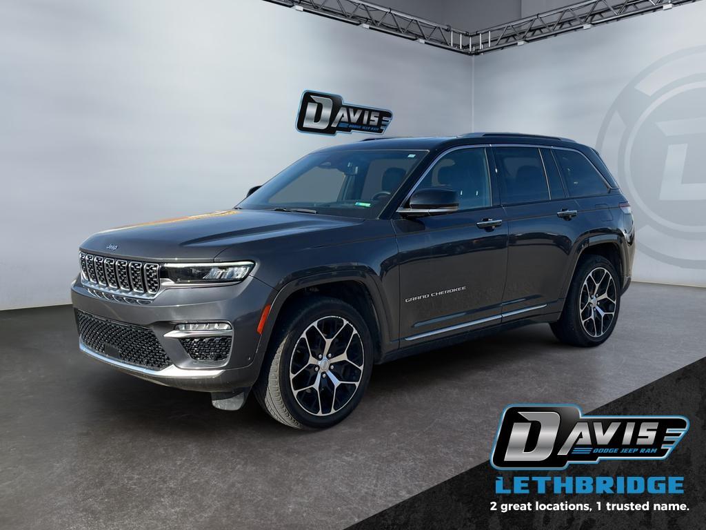 2022 Jeep Grand Cherokee Summit 4WD