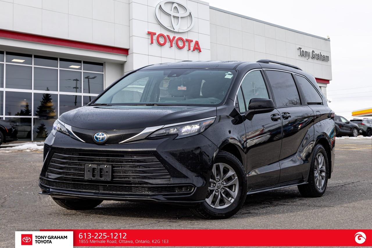 2025 Toyota Sienna LE 8-Passenger AWD