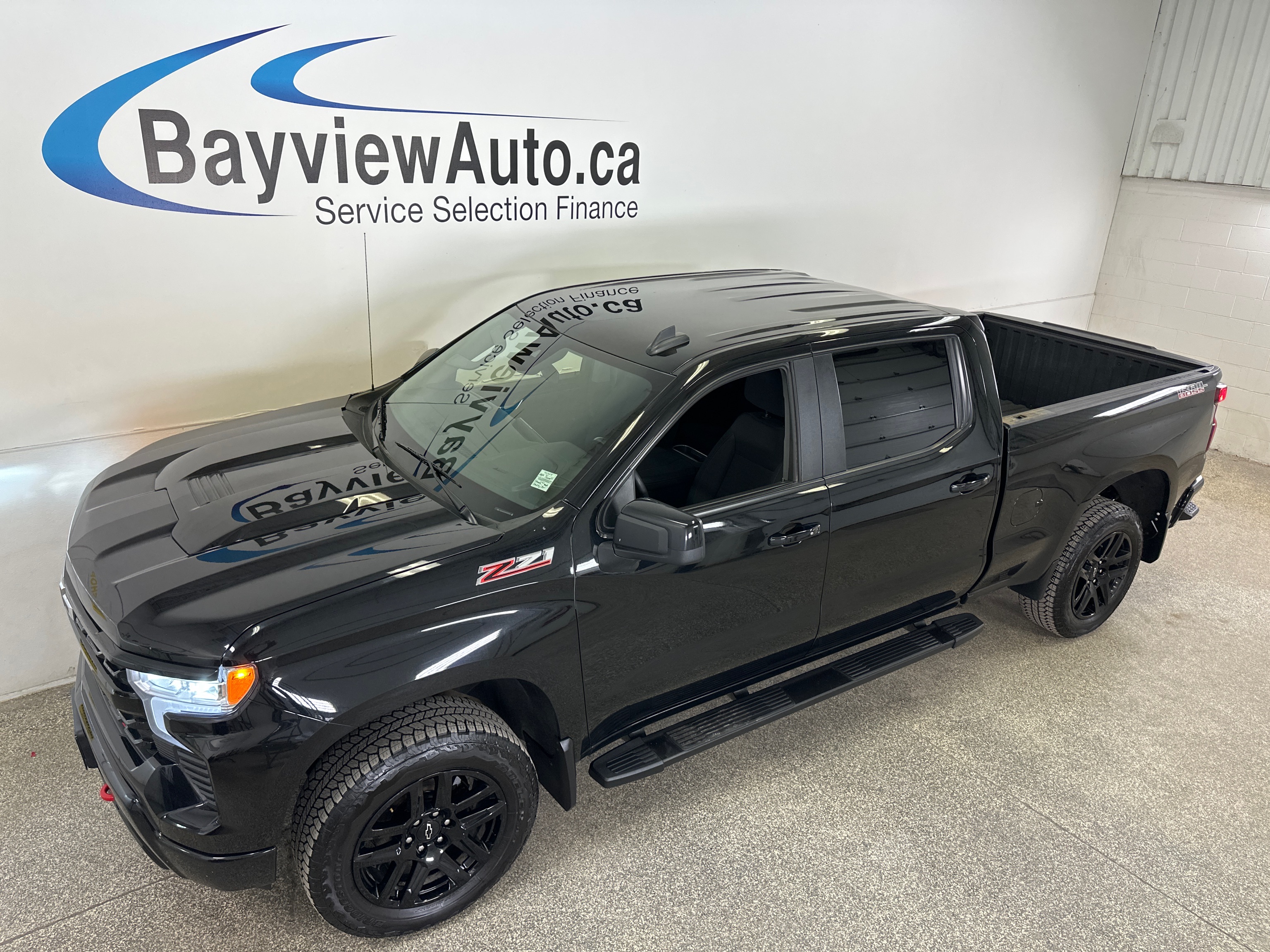 Chevrolet Silverado 1500 LT Trail Boss Crew Cab 4WD 2024