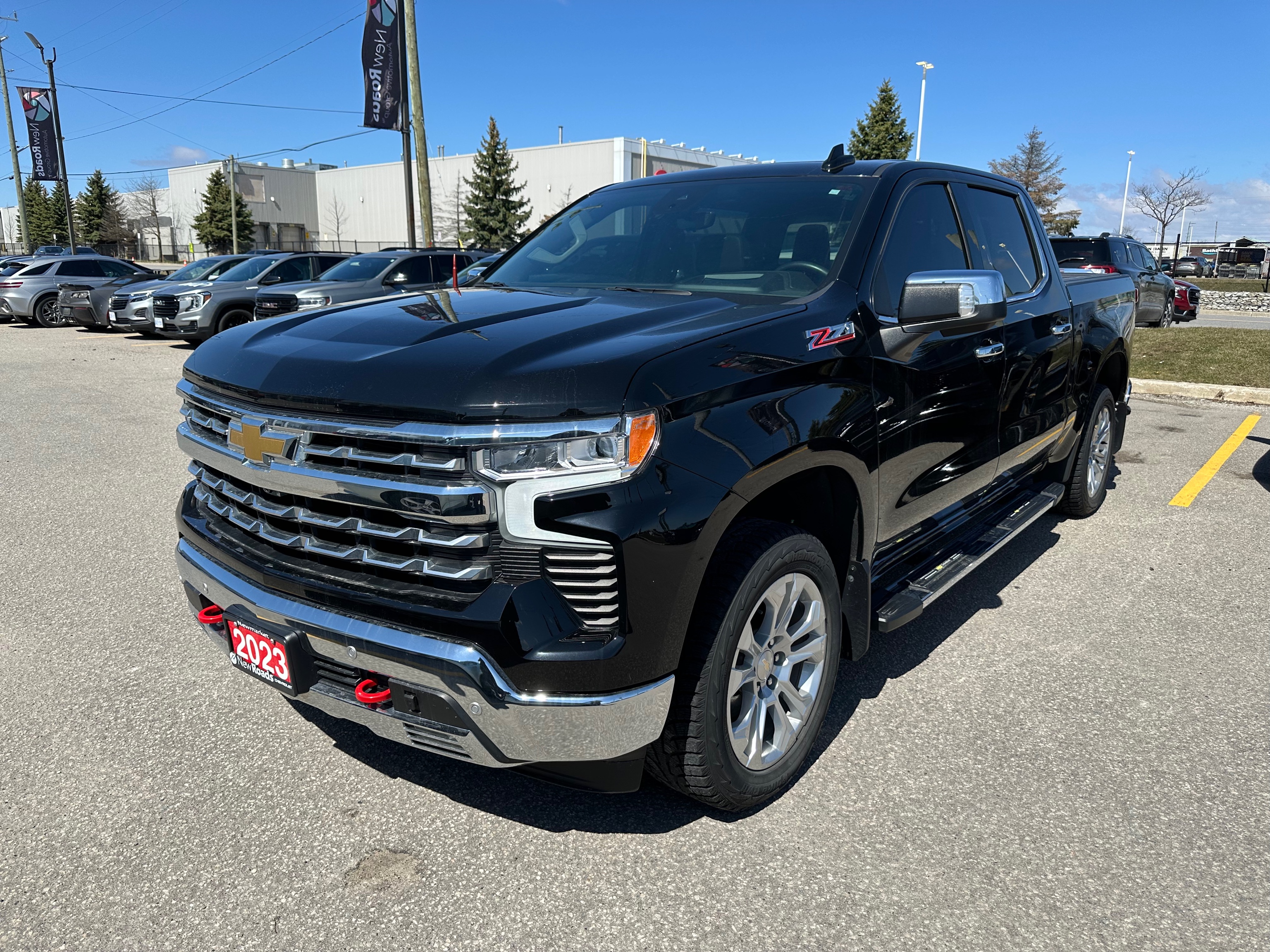 2023 Chevrolet Silverado 1500 LTZ Crew Cab 4WD