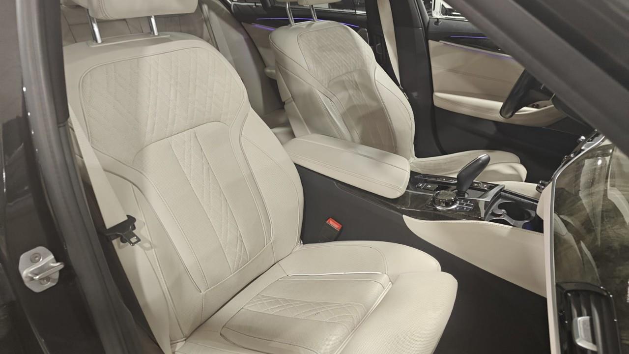 2021 BMW 540i xDrive, 多伦多, 全款车