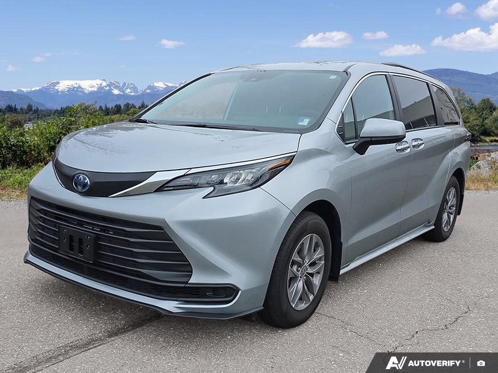 Toyota Sienna XLE 8-Passenger FWD 2025