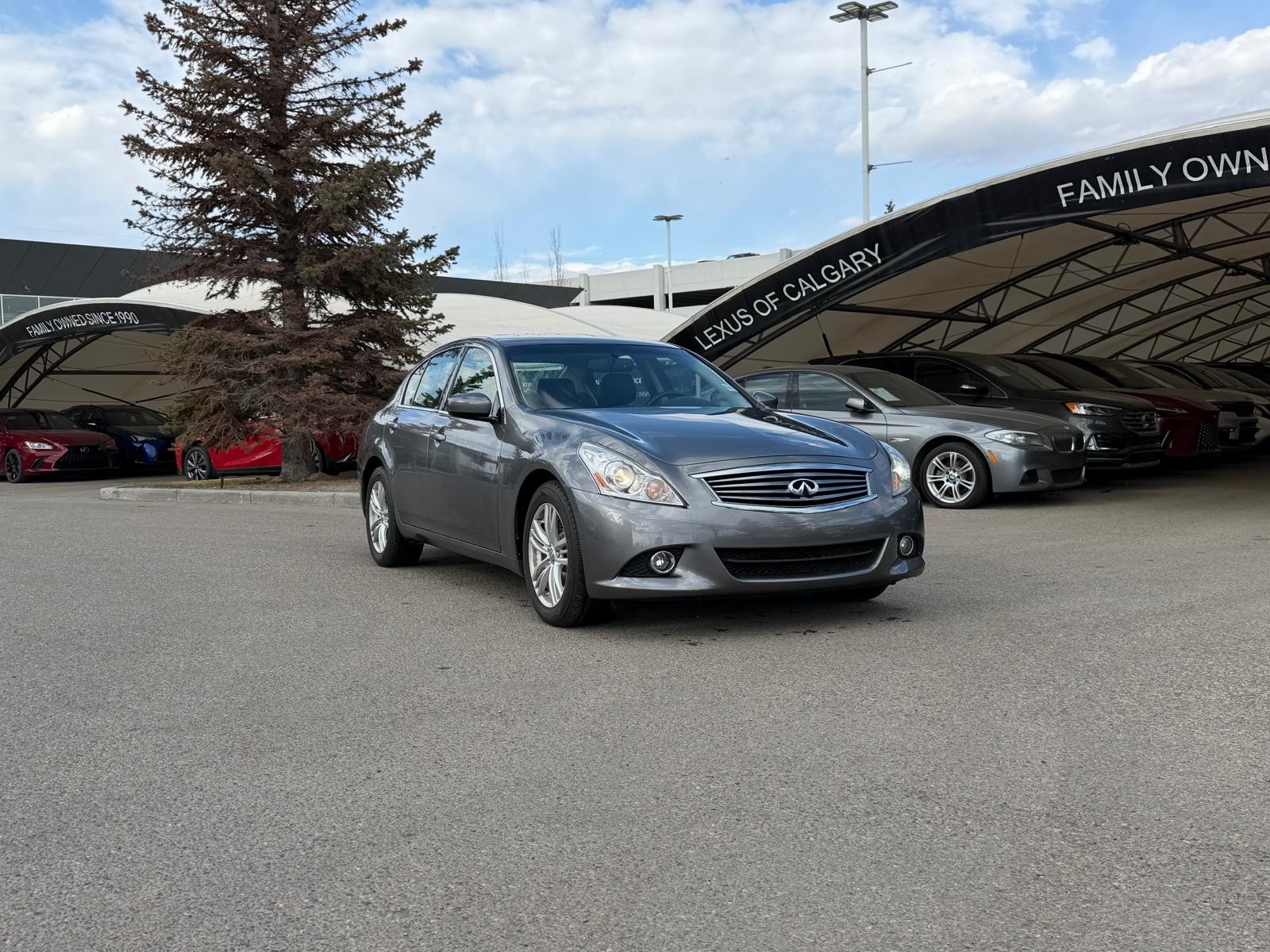 2012 INFINITI G37