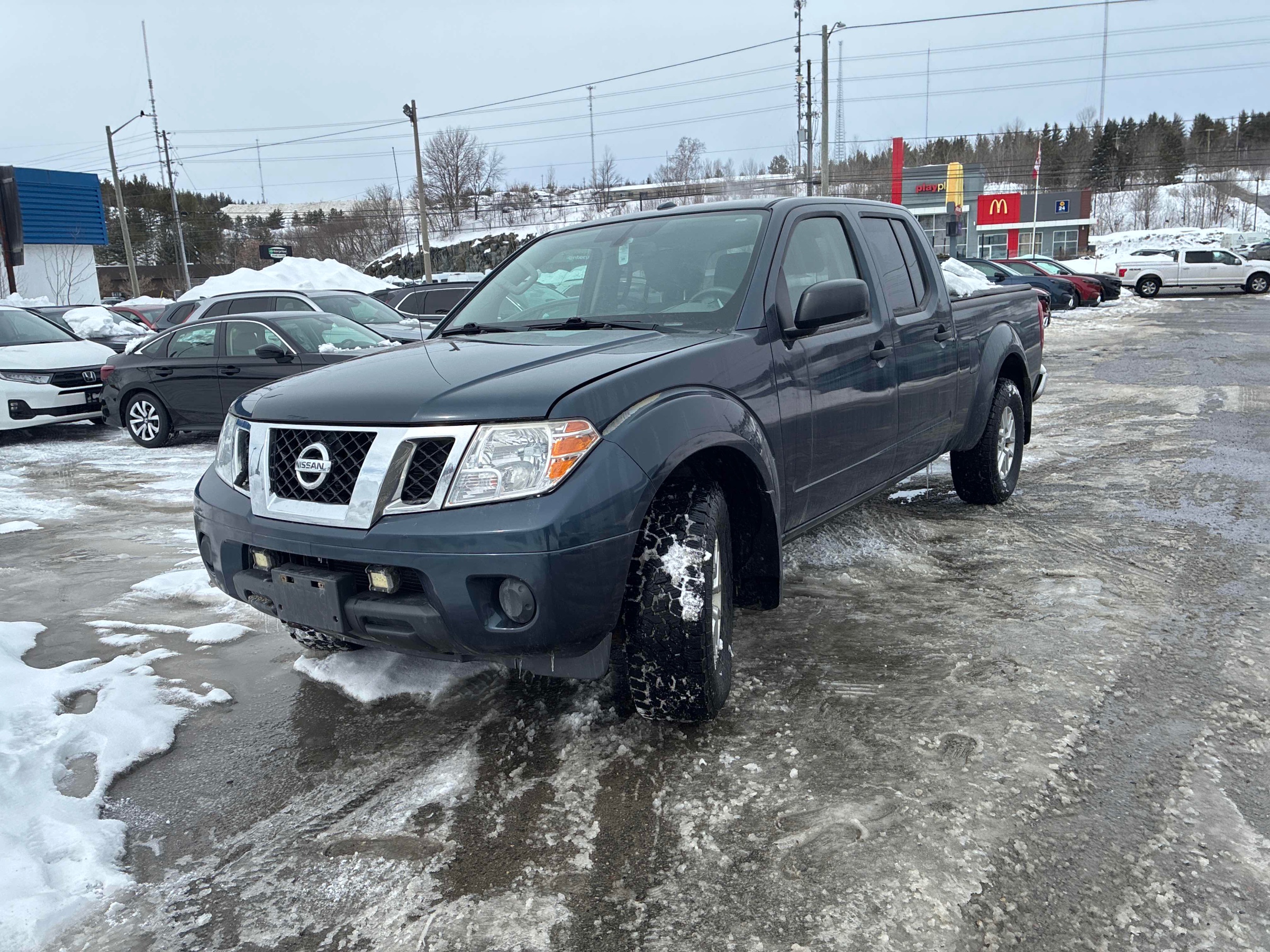 2017 Nissan Frontier SV V6 Crew Cab 4WD