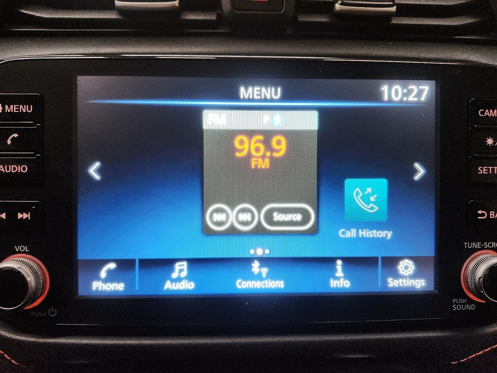 2024 Nissan Versa SR