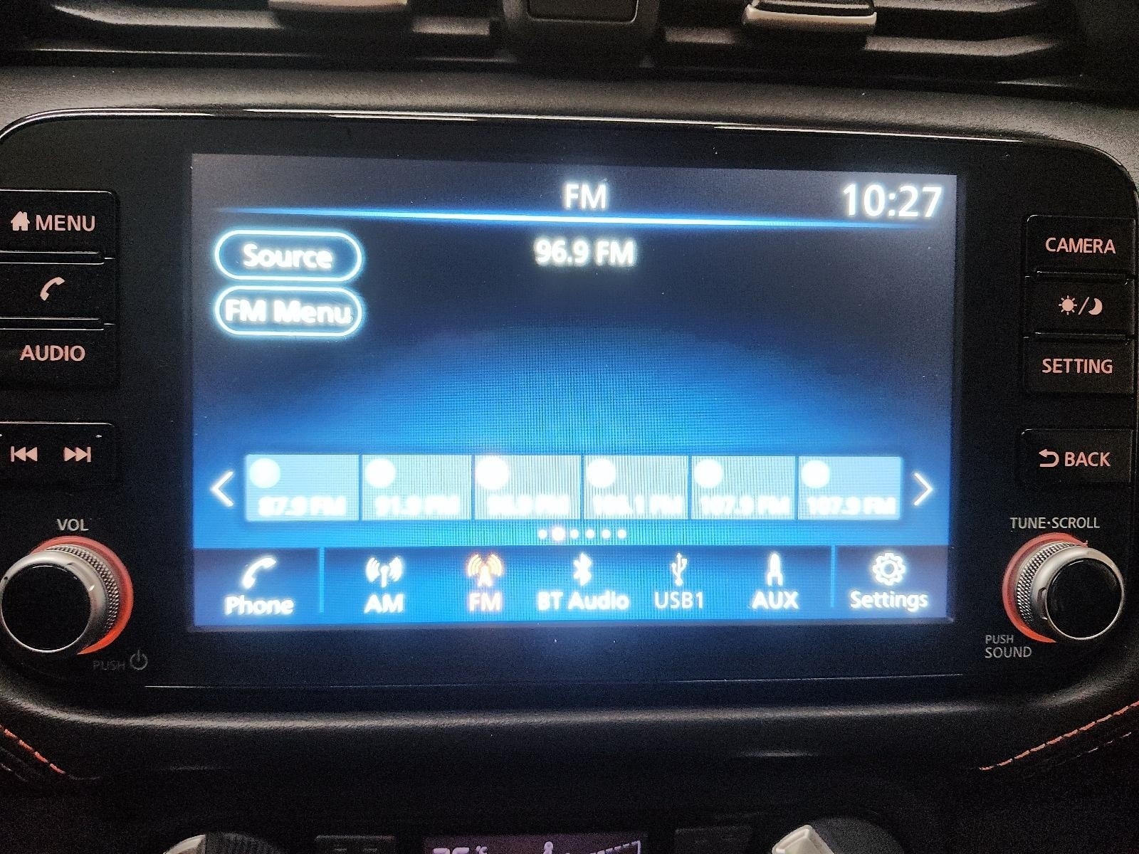 2024 Nissan Versa SR