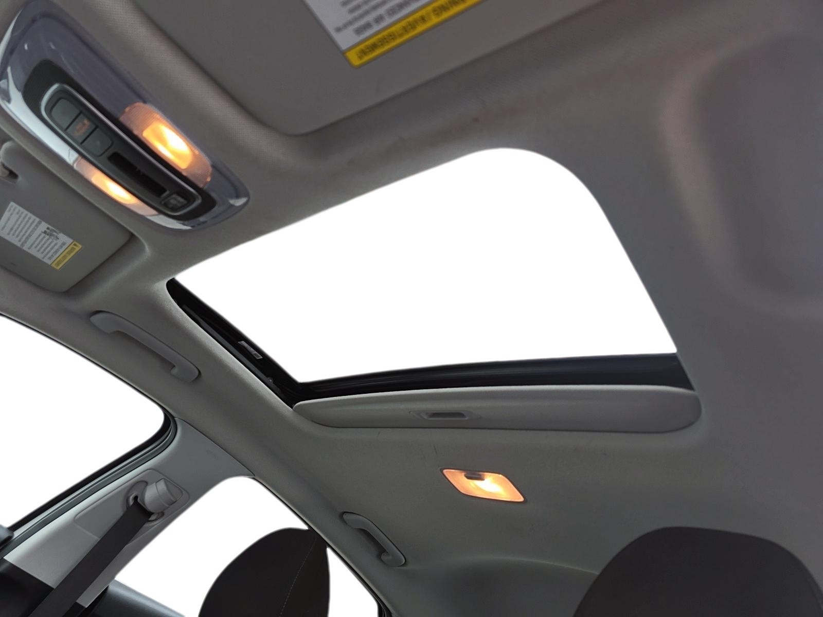 2022 Hyundai Elantra Preferred w/Sun & Tech Pkg