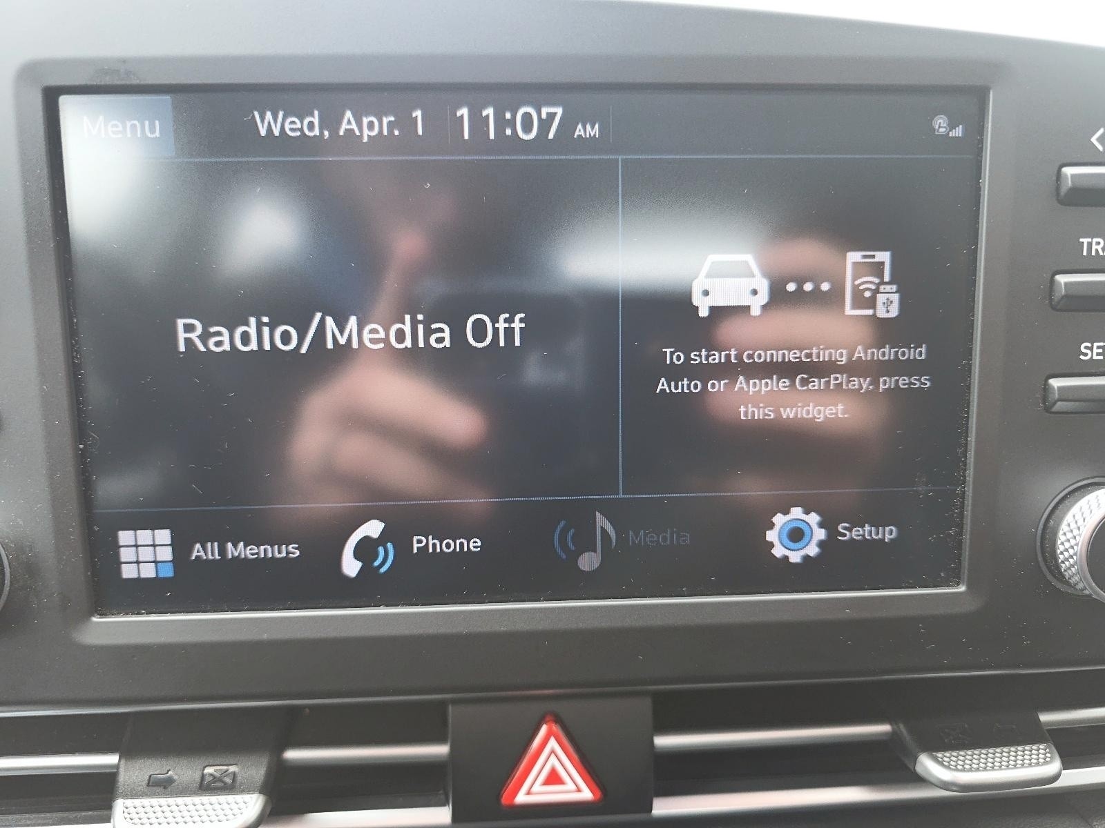 2022 Hyundai Elantra Preferred w/Sun & Tech Pkg