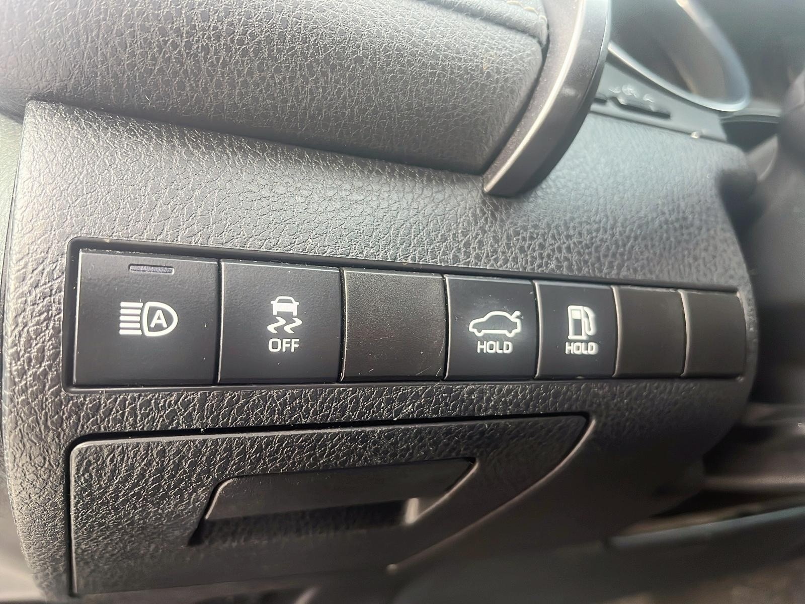 2020 Toyota Camry Hybrid SE