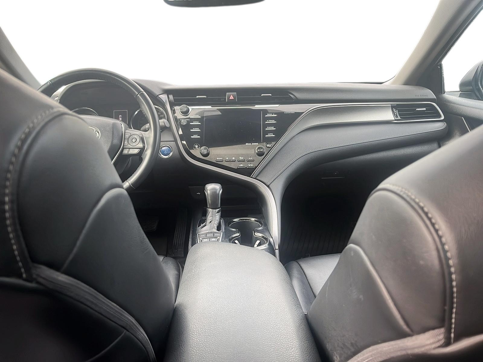 2020 Toyota Camry Hybrid SE