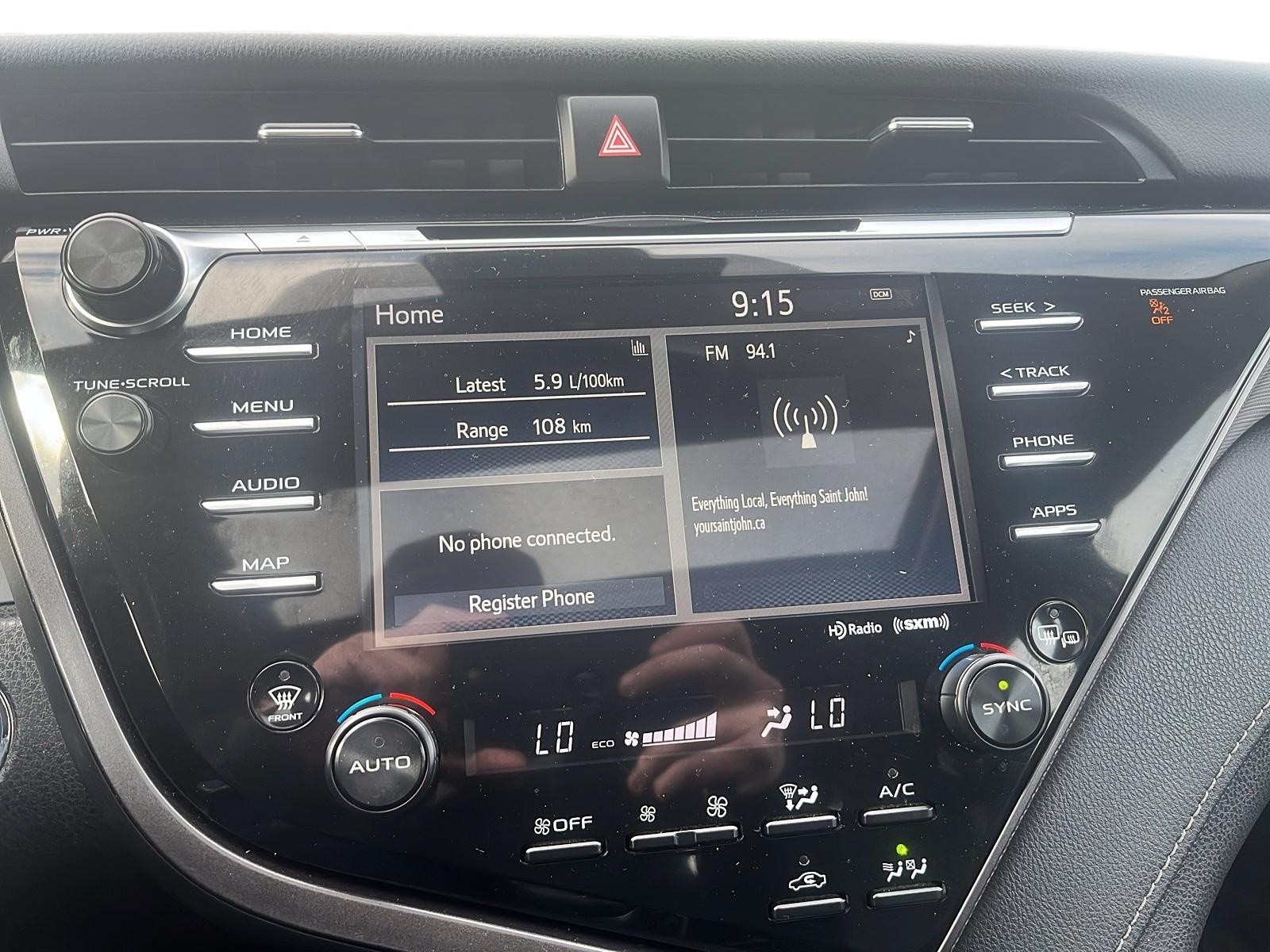 2020 Toyota Camry Hybrid SE