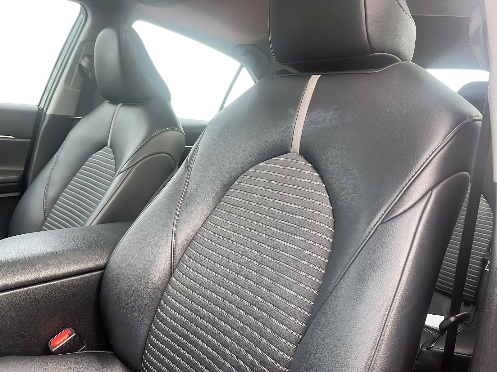 2020 Toyota Camry Hybrid SE