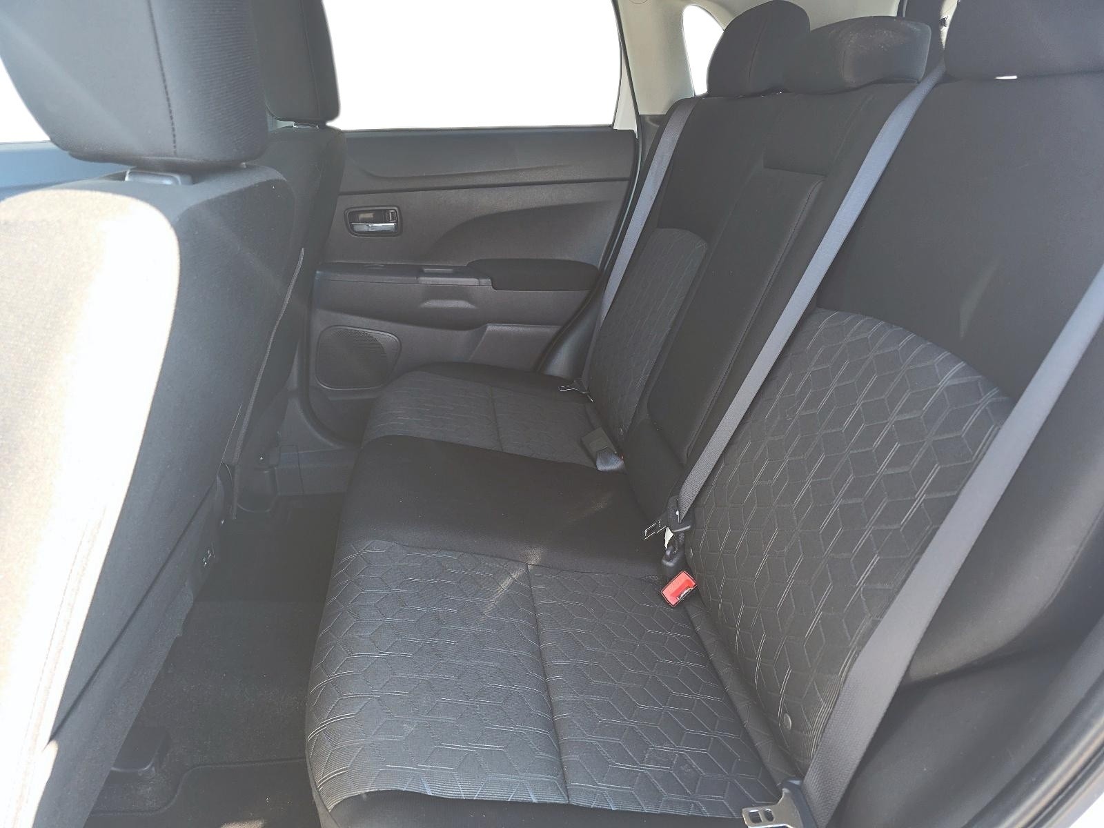 2023 Mitsubishi RVR SE