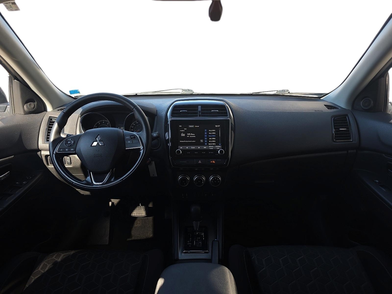 2023 Mitsubishi RVR SE