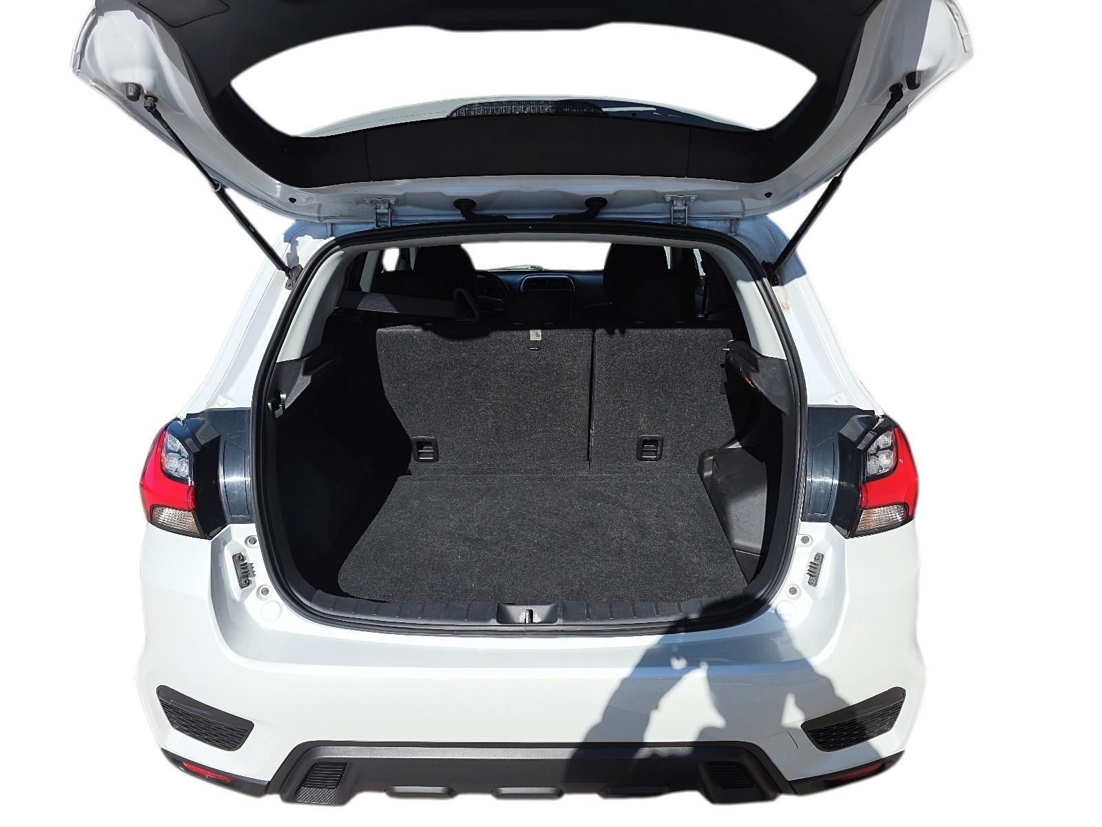 2023 Mitsubishi RVR SE