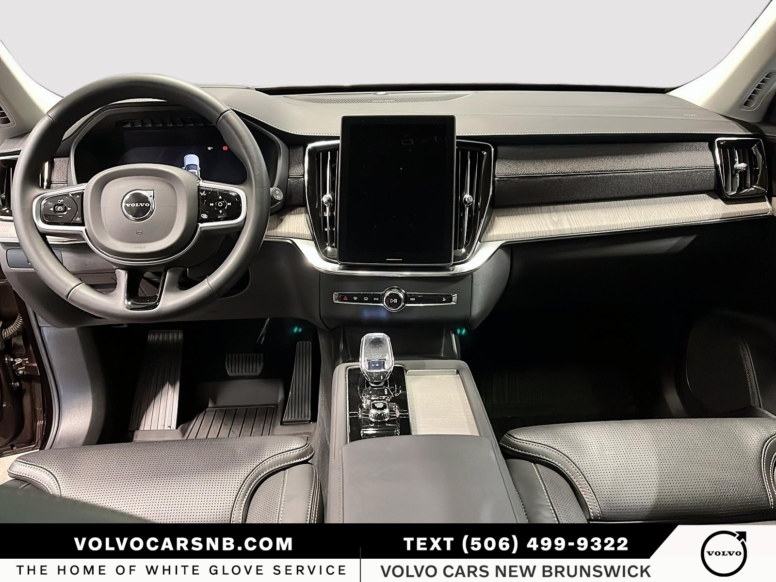 2026 Volvo XC90 B6 Ultra Dark Theme