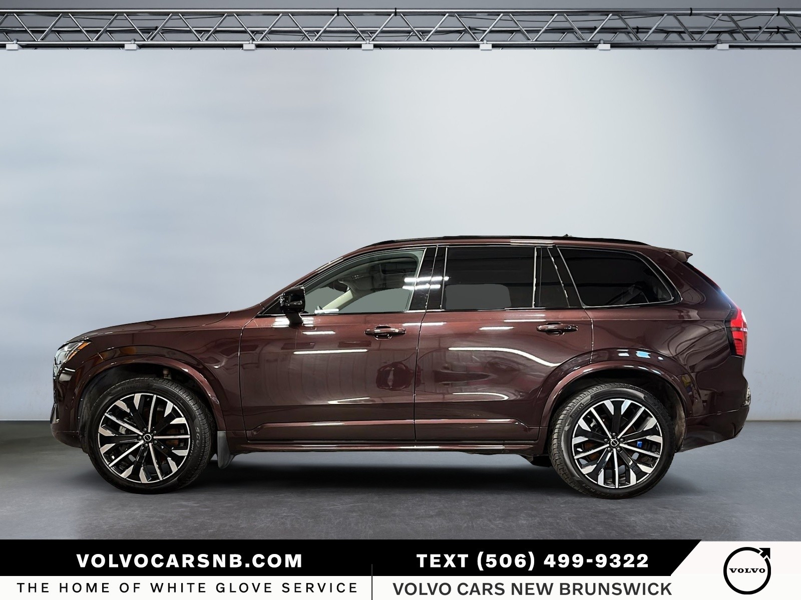 2026 Volvo XC90 B6 Ultra Dark Theme