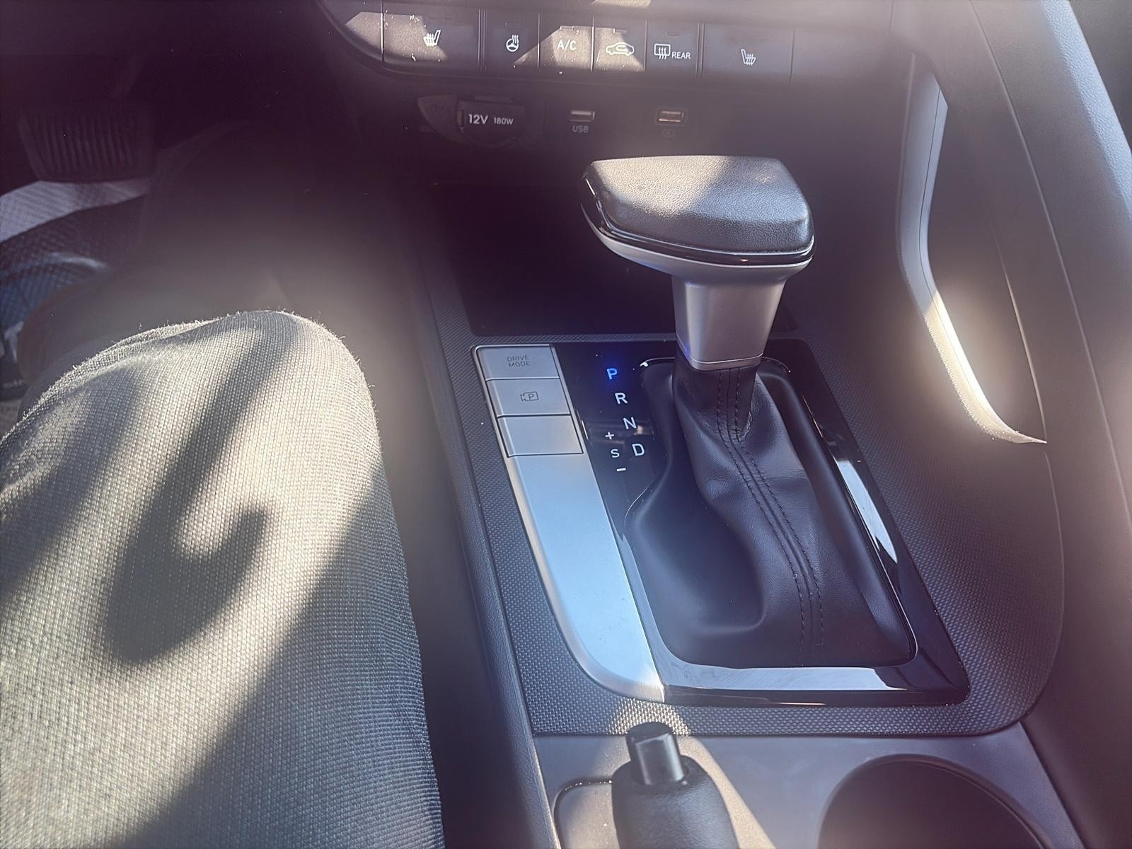 2022 Hyundai Elantra Preferred