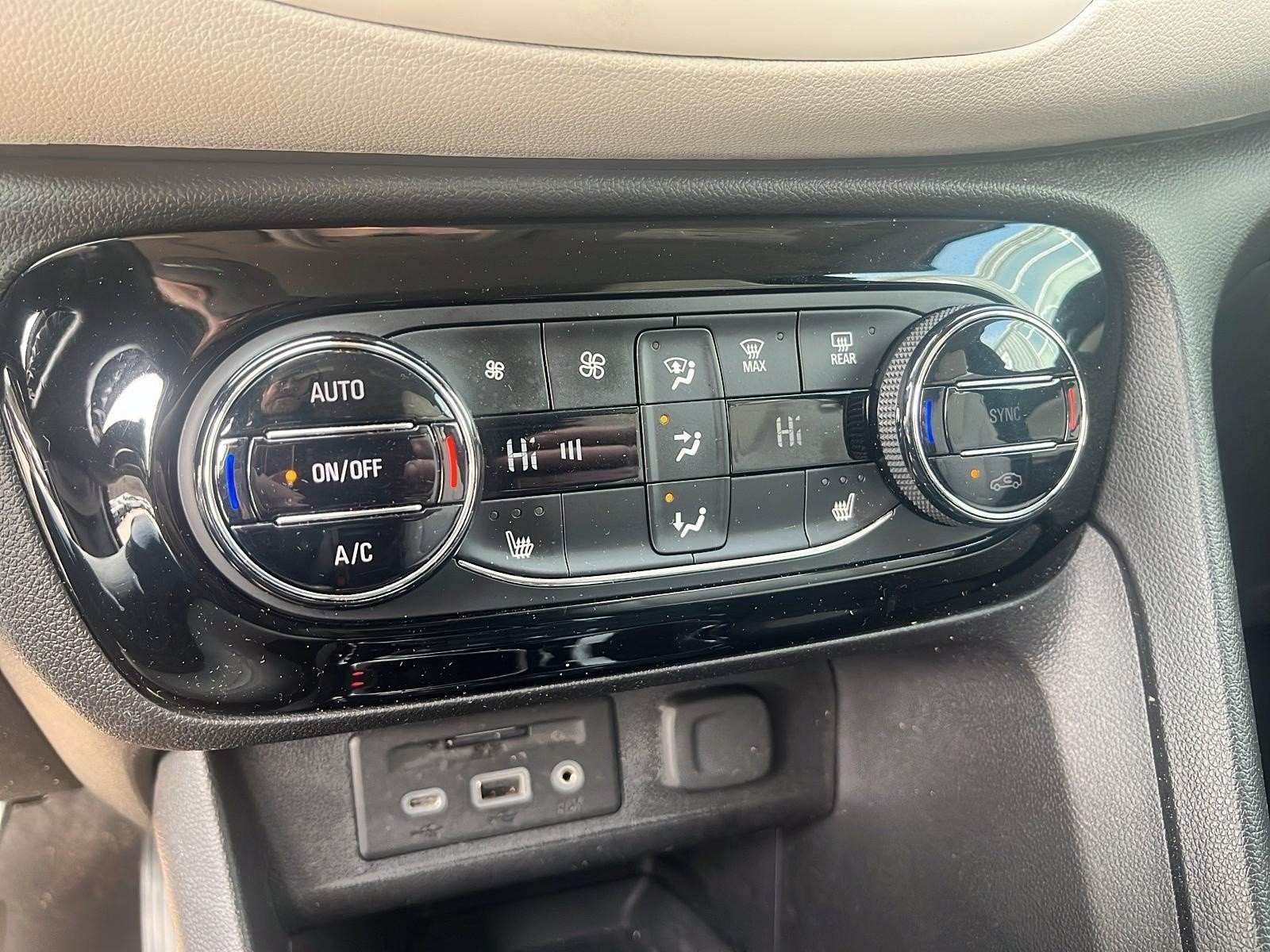 2020 Buick Encore GX Select