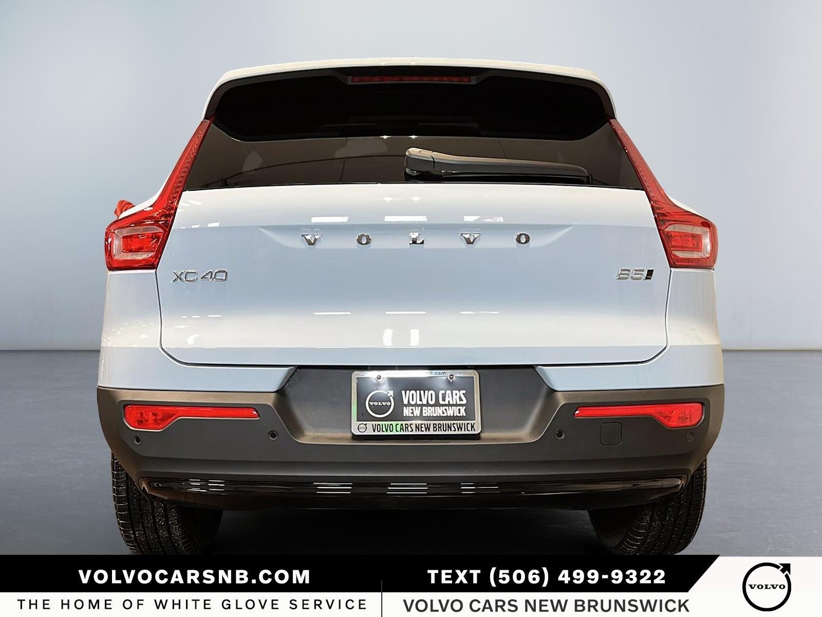 2026 Volvo XC40 B5 Plus Dark Theme