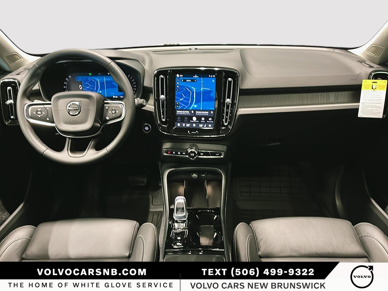 2026 Volvo XC40 B5 Plus Dark Theme