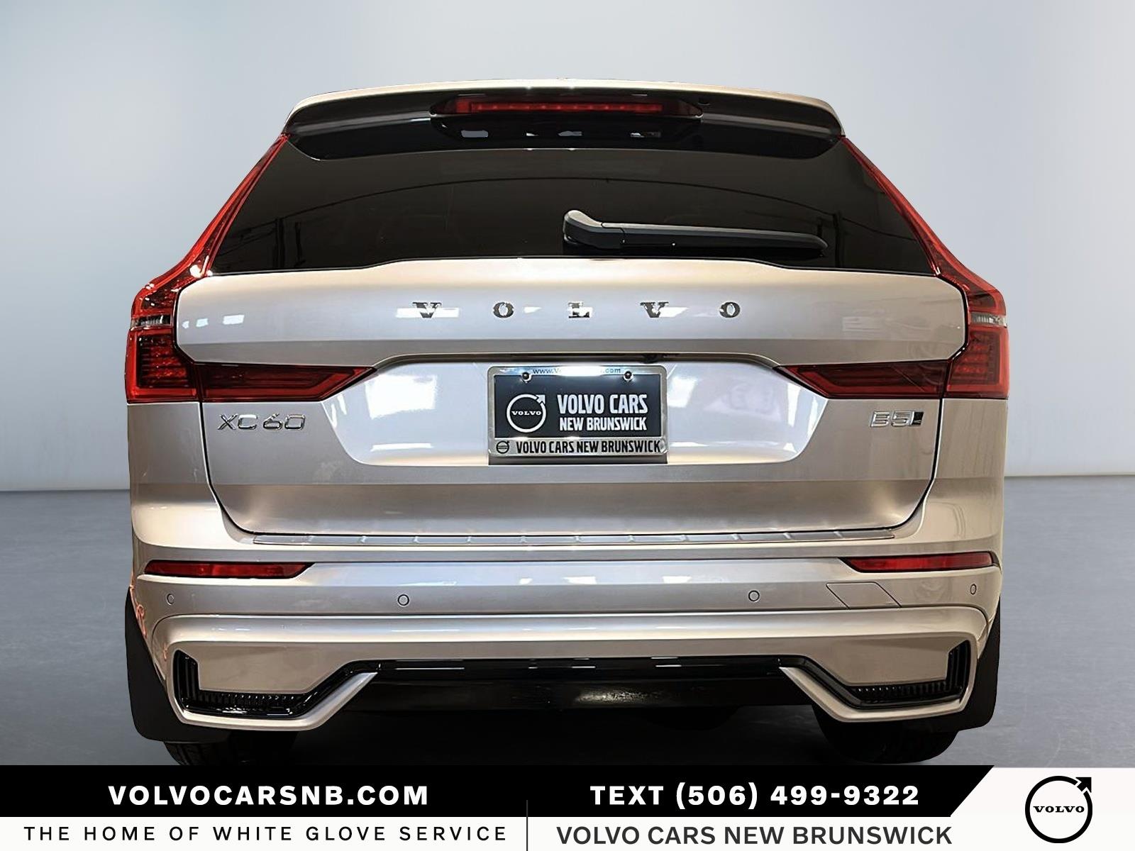 2026 Volvo XC60 B5 Plus Dark Theme