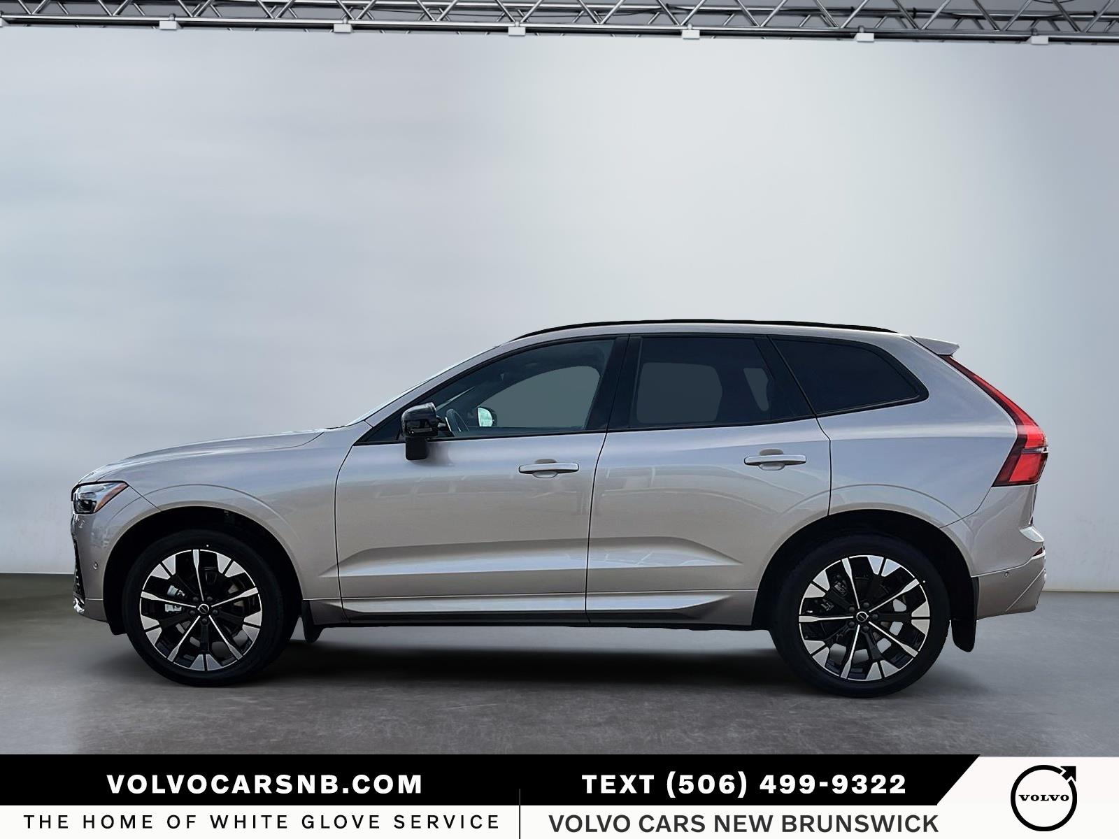 2026 Volvo XC60 B5 Plus Dark Theme