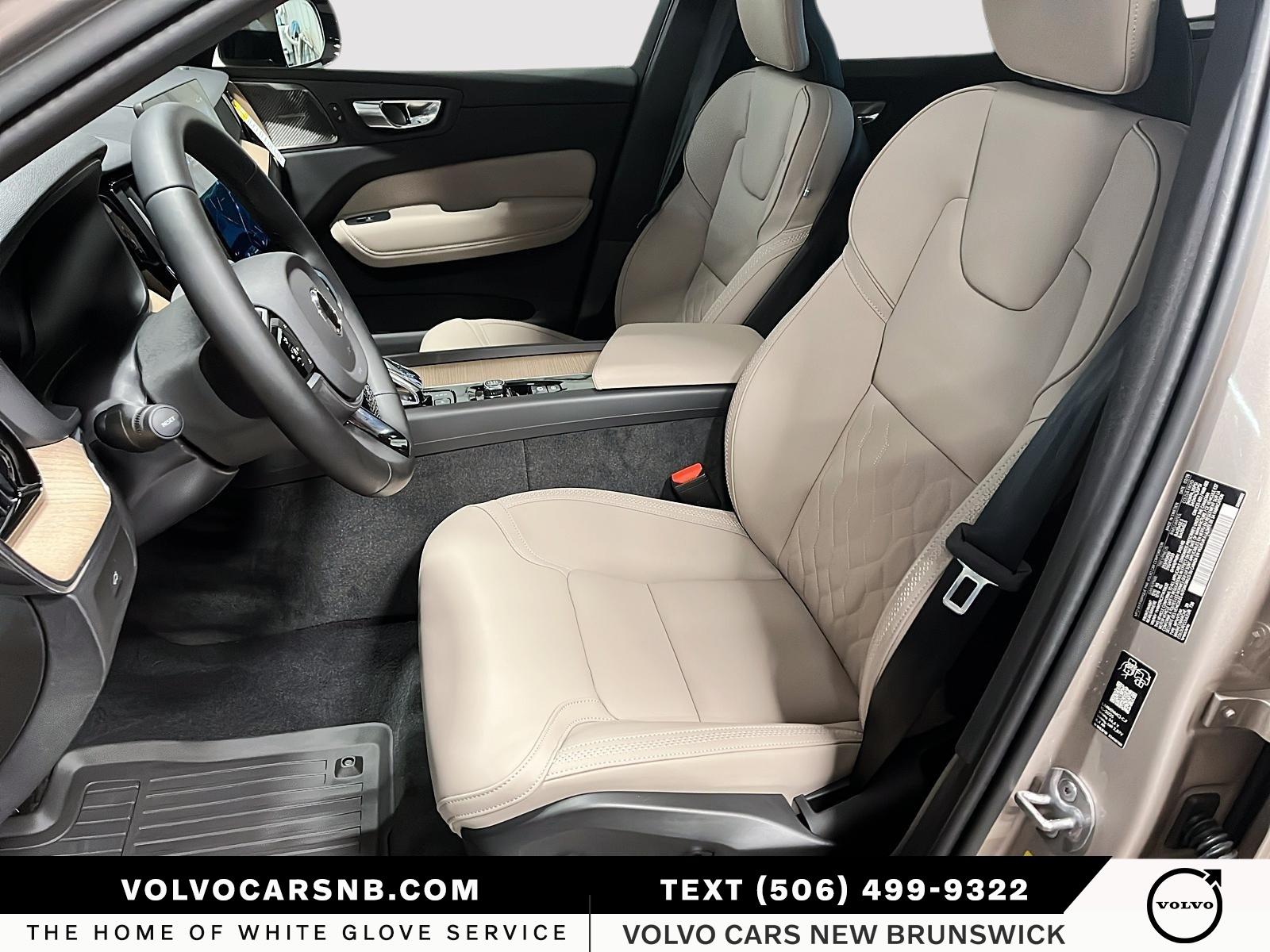 2026 Volvo XC60 B5 Plus Dark Theme