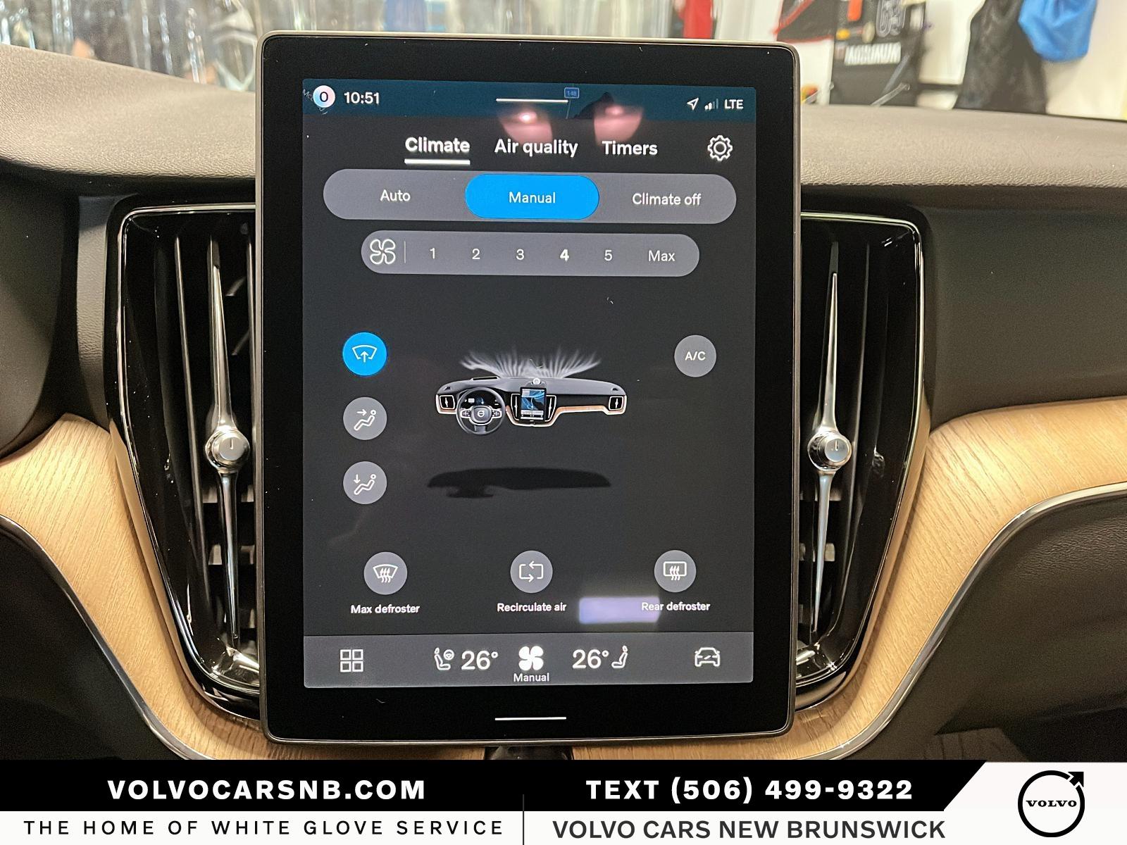 2026 Volvo XC60 B5 Plus Dark Theme