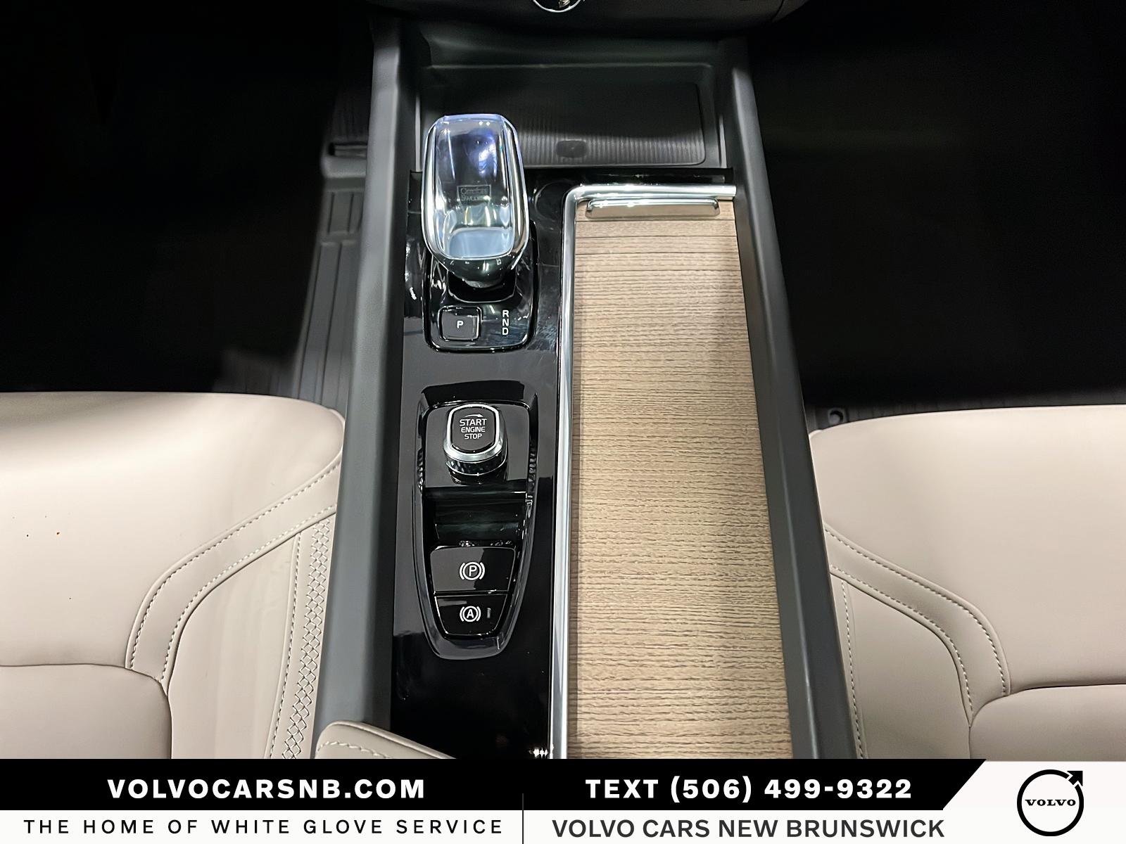 2026 Volvo XC60 B5 Plus Dark Theme