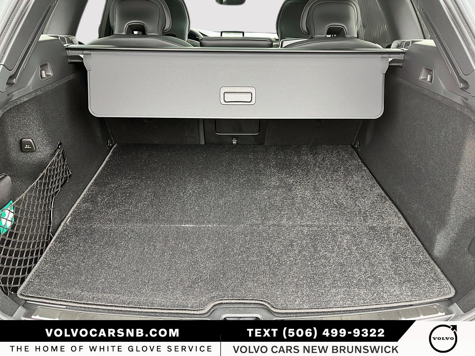 2026 Volvo XC60 B5 Ultra Black Edition