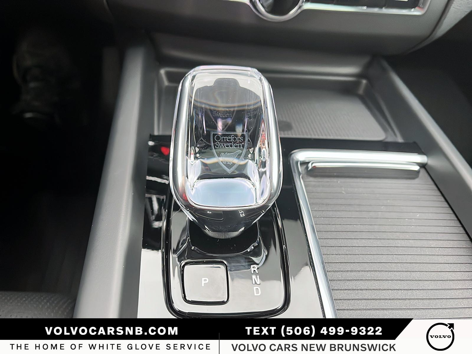 2026 Volvo XC60 B5 Ultra Black Edition