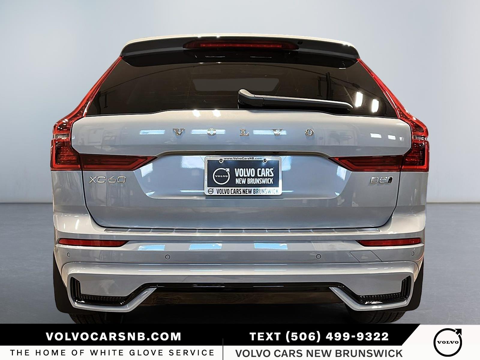 2026 Volvo XC60 B5 Ultra Dark Theme