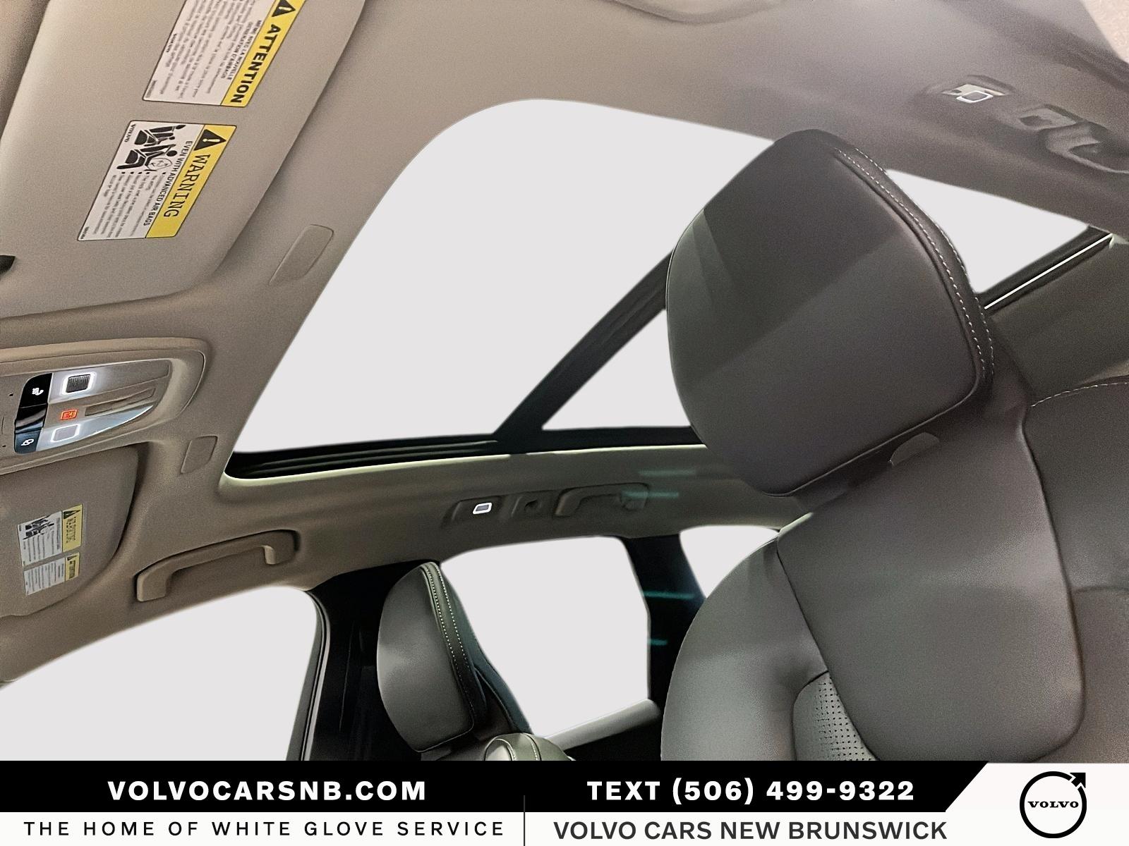 2026 Volvo XC60 B5 Ultra Dark Theme