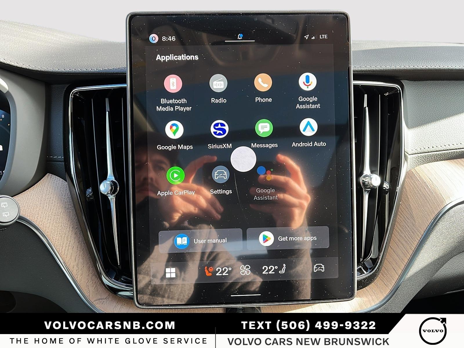 2026 Volvo XC60 B5 Ultra Dark Theme