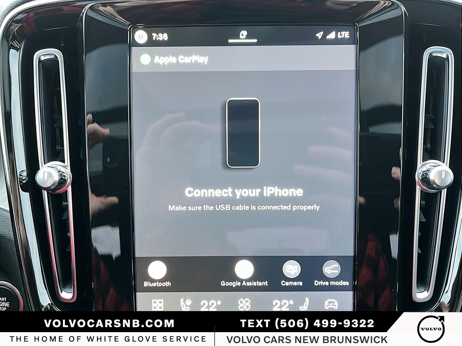 2026 Volvo XC40 B5 Plus Dark Theme