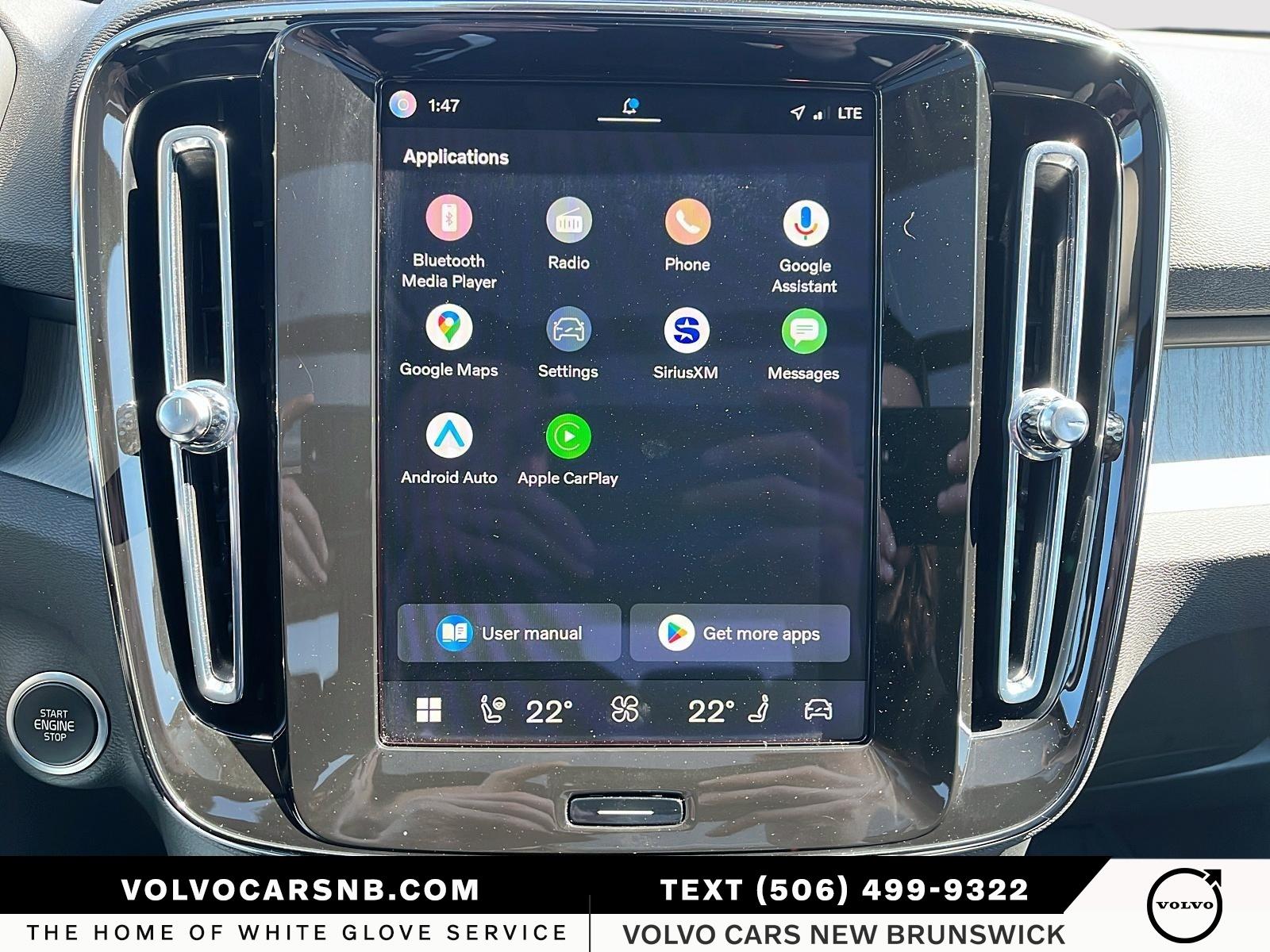 2025 Volvo XC40 B5 Plus Dark Theme