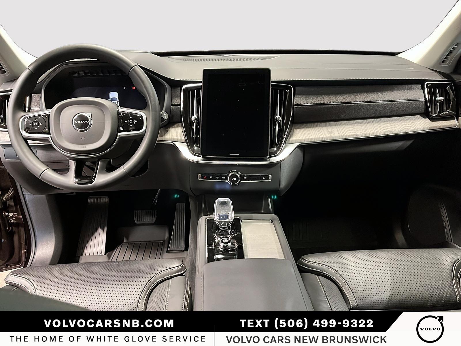 2026 Volvo XC90 B6 Ultra Dark Theme