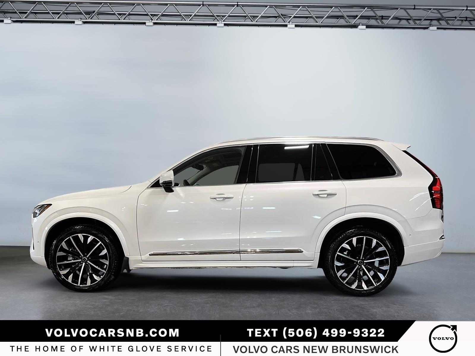 2026 Volvo XC90 B6 Ultra Bright Theme