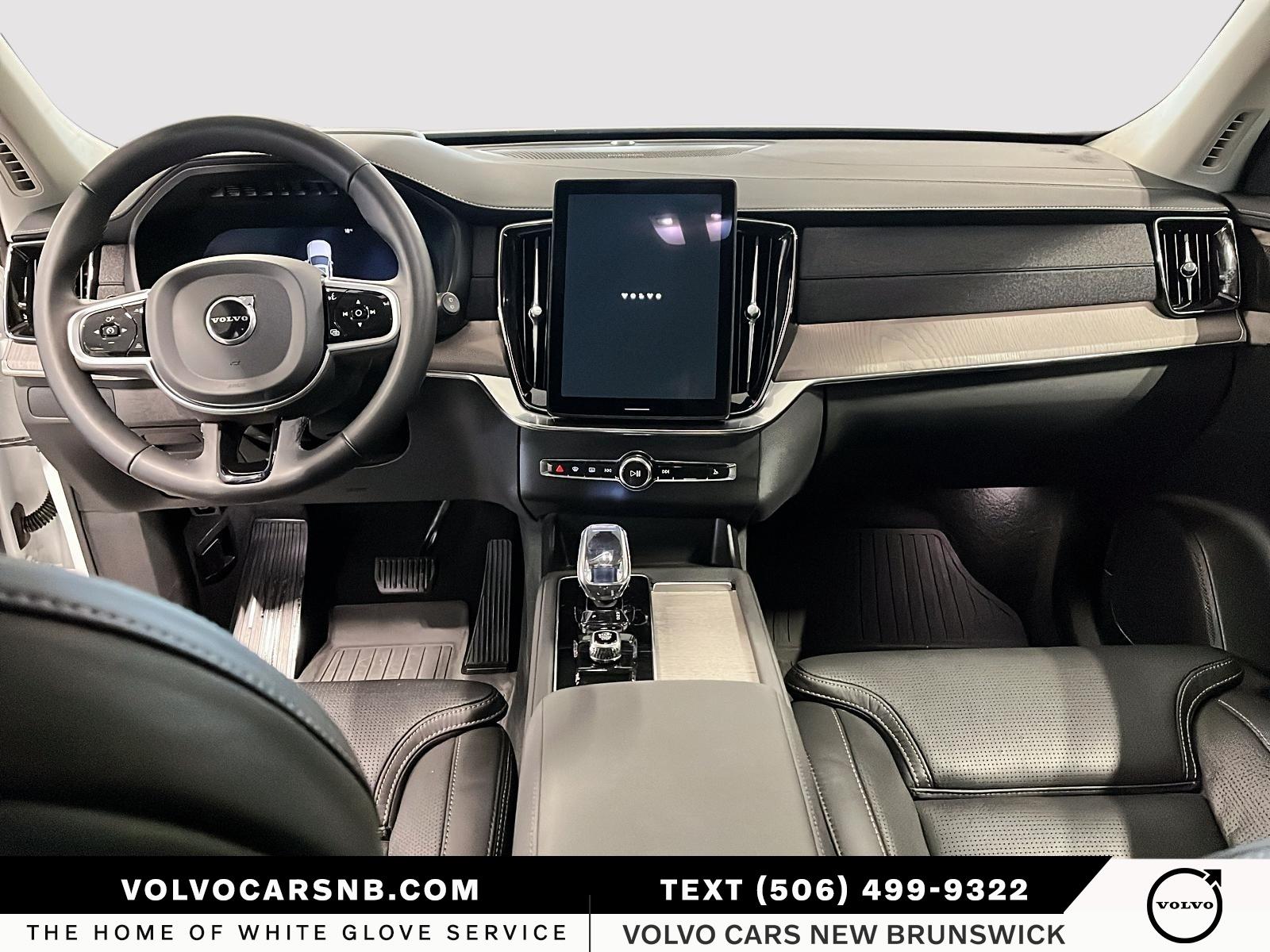 2026 Volvo XC90 B6 Ultra Bright Theme
