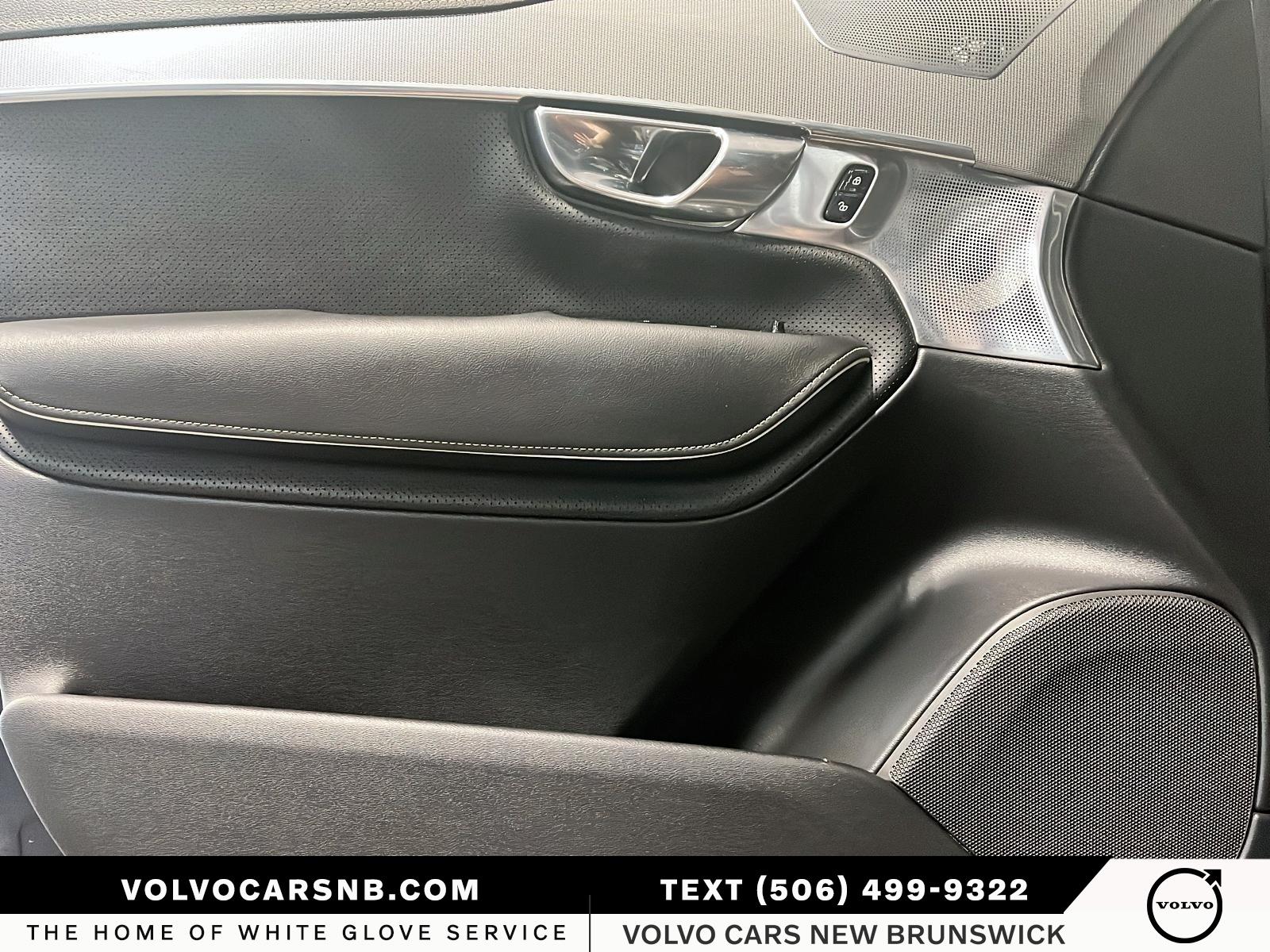 2022 Volvo XC90 T6 R-Design 7 Passenger